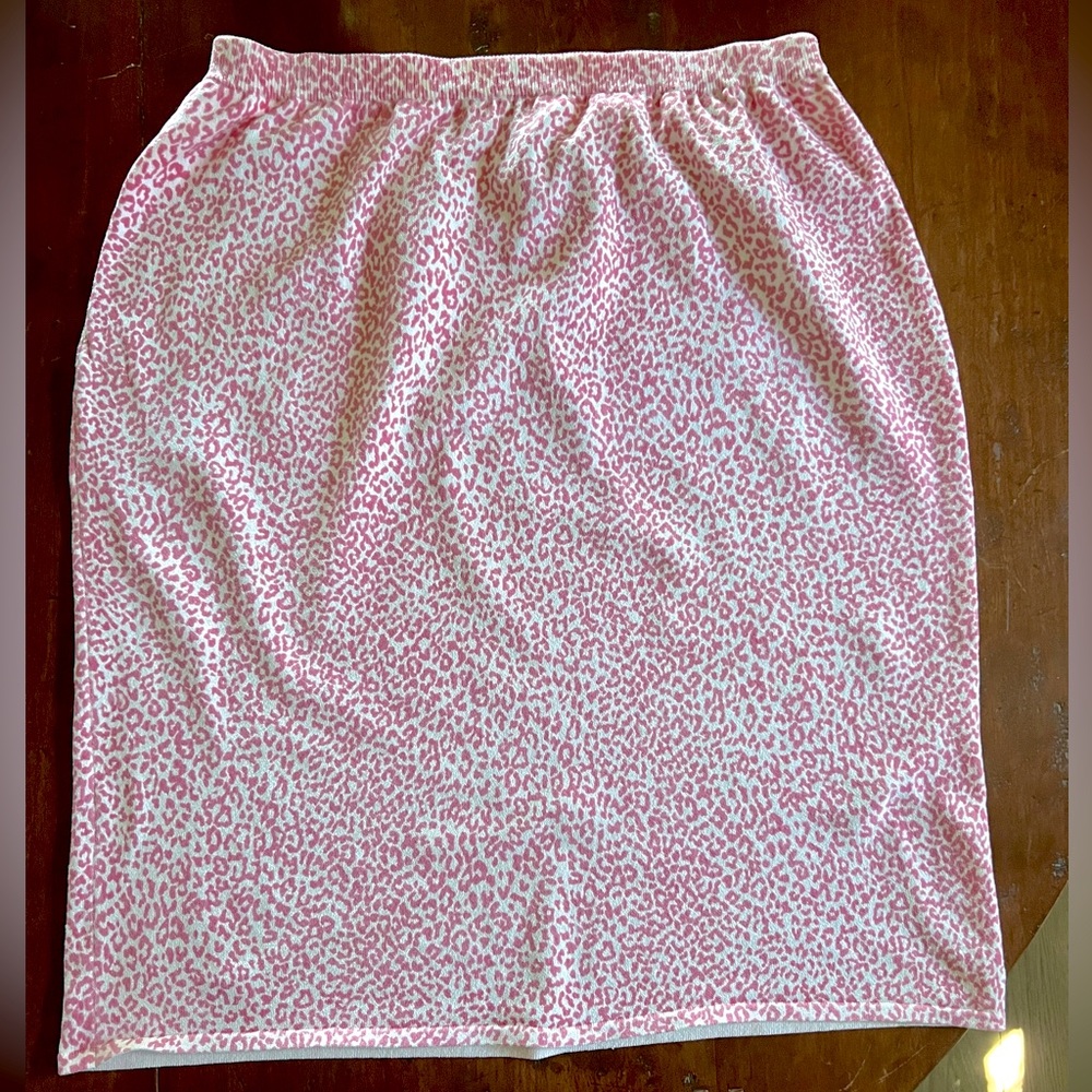 Bloomingdale’s Pink leopard print skirt
